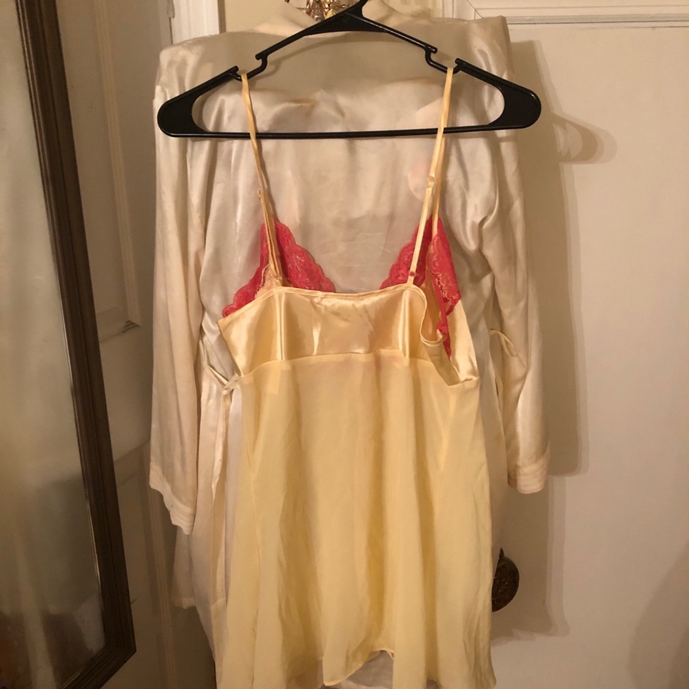 Cinema Etoile Lingerie - Picture 2 of 7